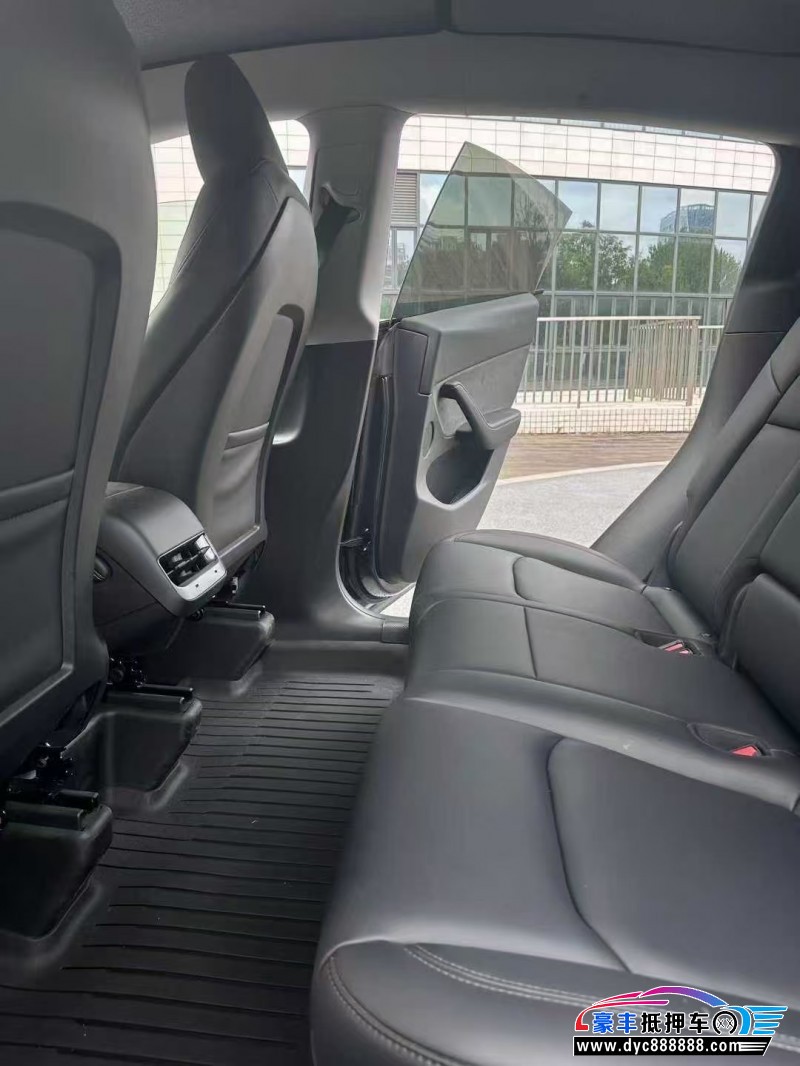 25年特斯拉Model Y轿车抵押车出售