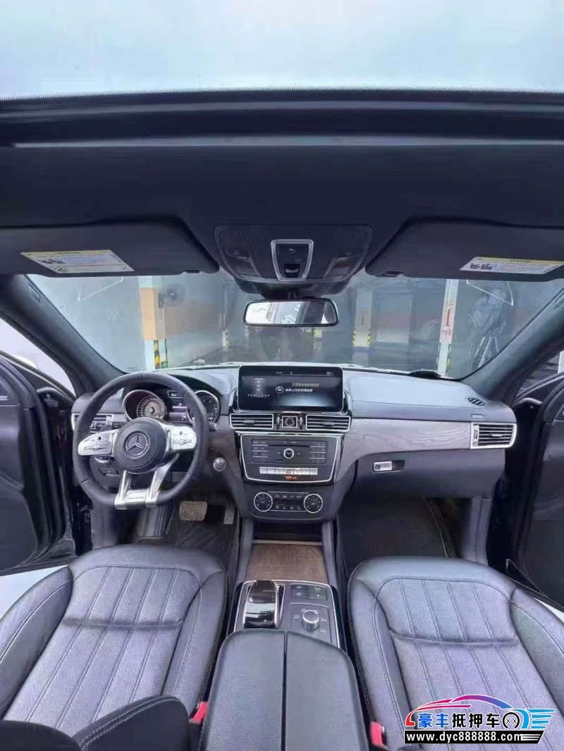 16年奔驰GLS轿车抵押车出售