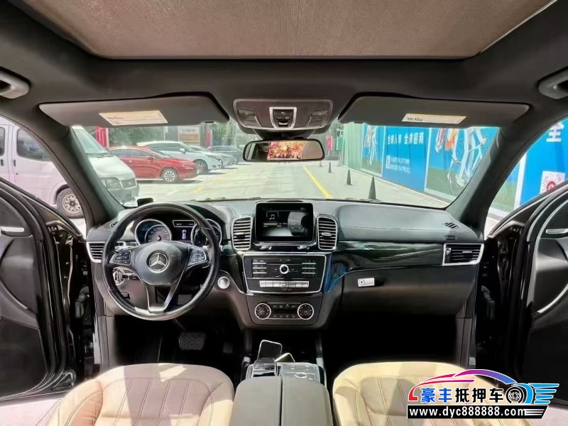 18年奔驰GLS轿车抵押车出售