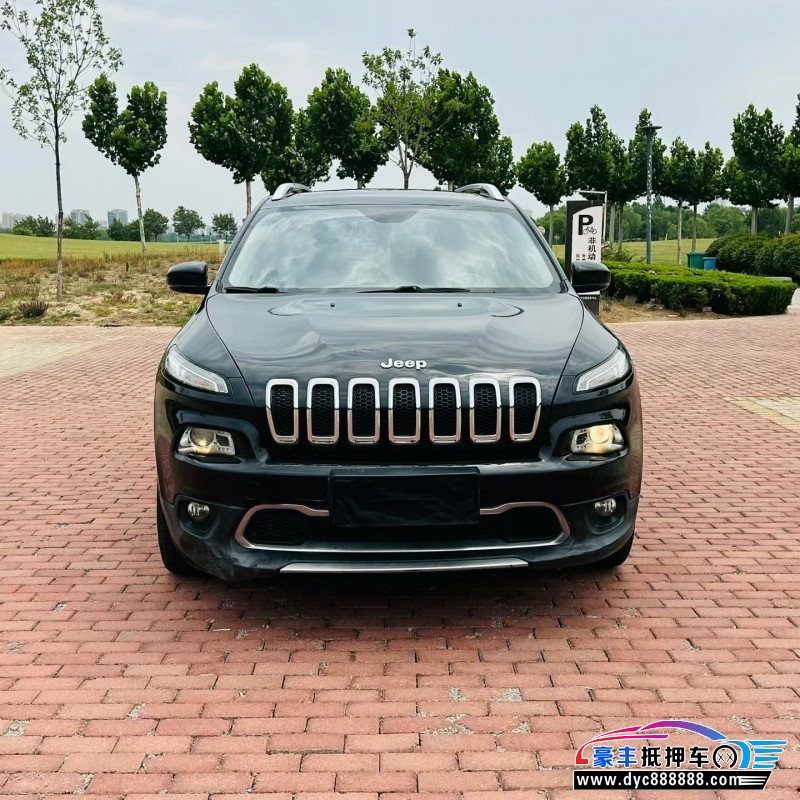 17年Jeep自由光轿车抵押车出售