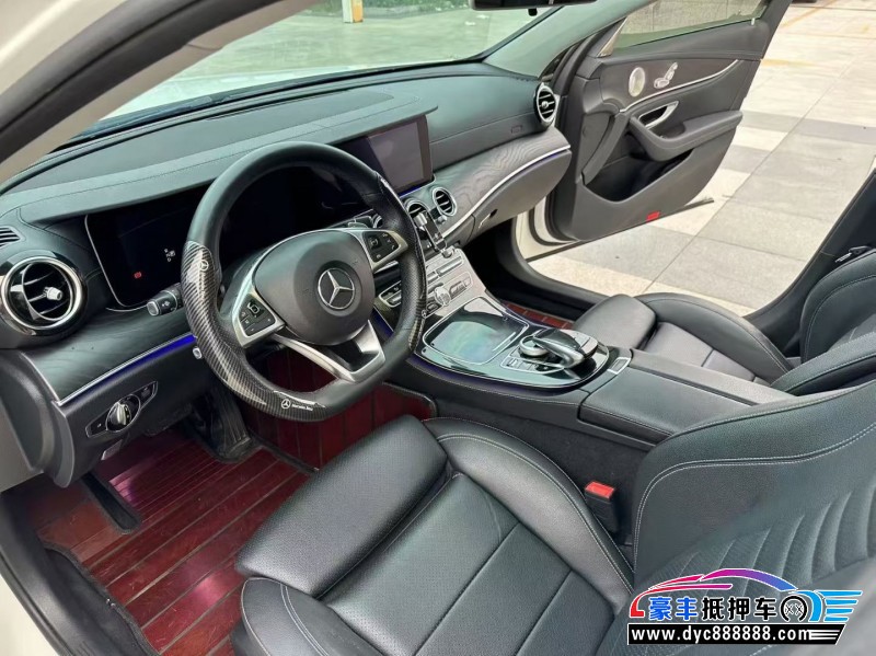 17年奔驰E轿车抵押车出售