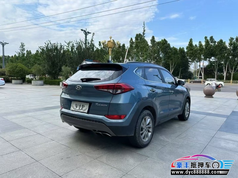 17年现代途胜轿车抵押车出售