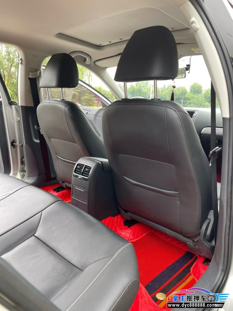 17年大众速腾轿车抵押车出售