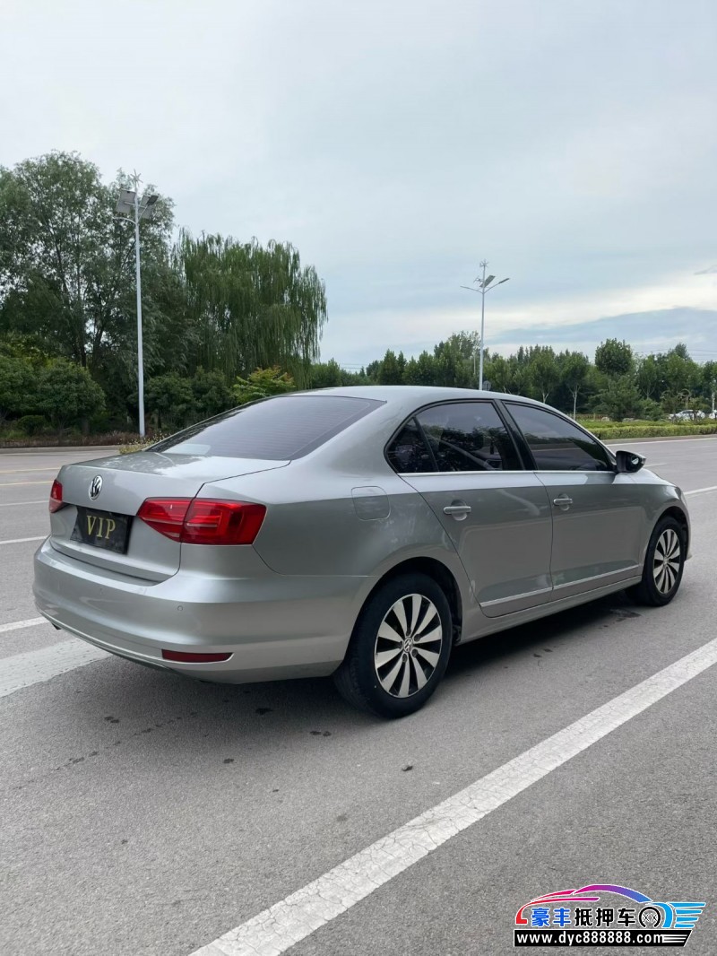 17年大众速腾轿车抵押车出售