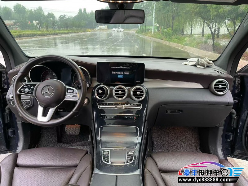 19年奔驰GLC轿车抵押车出售