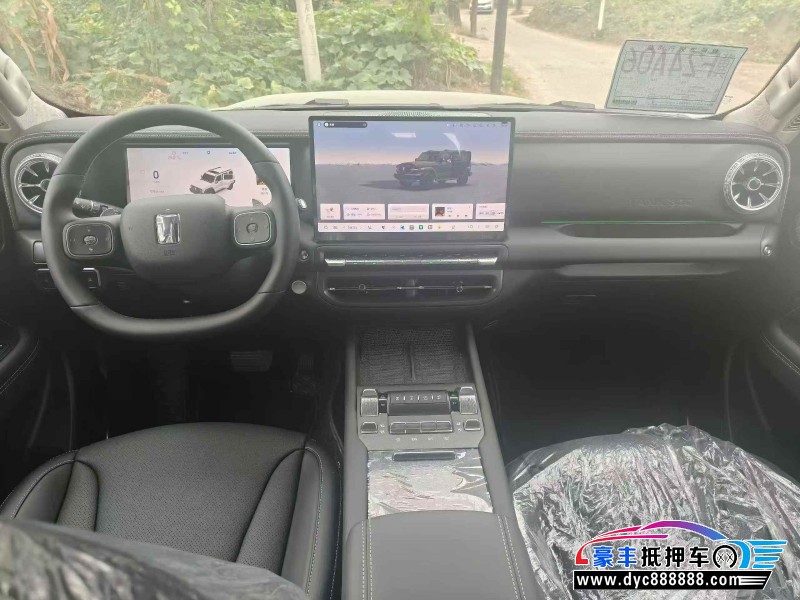 25年WEY坦克300轿车抵押车出售