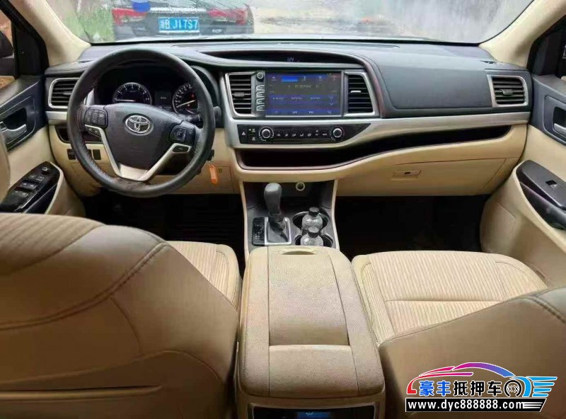 17年丰田汉兰达轿车抵押车出售