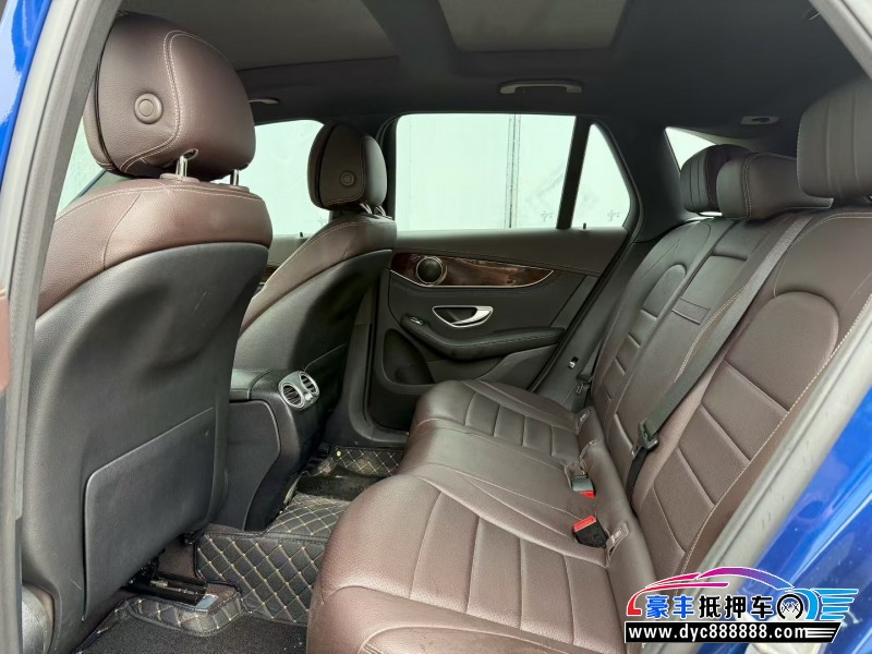 18年奔驰GLC轿车抵押车出售