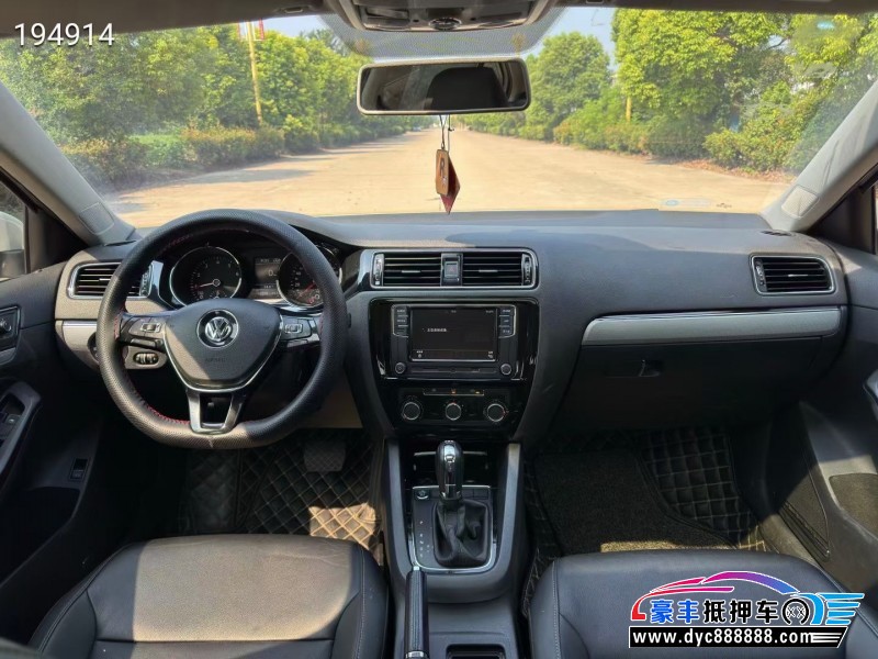 18年大众速腾轿车抵押车出售