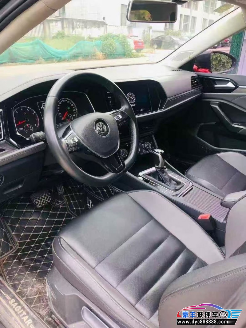 20年大众速腾轿车抵押车出售