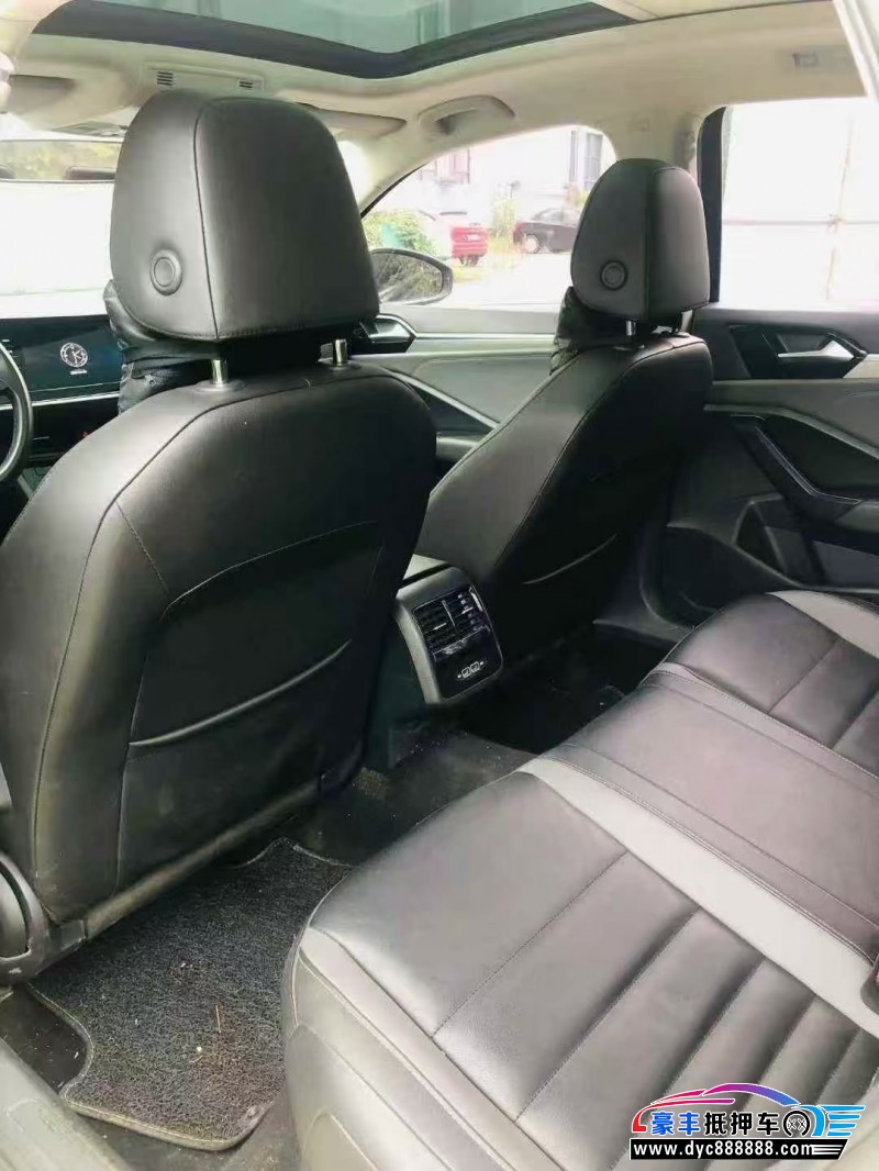 20年大众速腾轿车抵押车出售