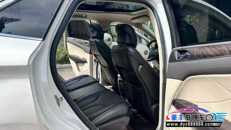 17年林肯MKC轿车抵押车出售