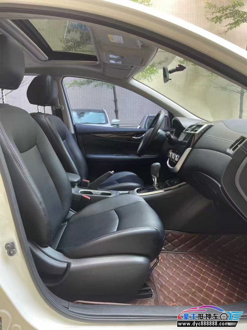 18年日产骐达轿车抵押车出售