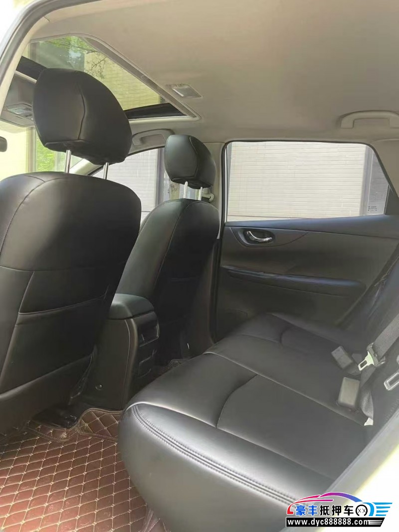 18年日产骐达轿车抵押车出售