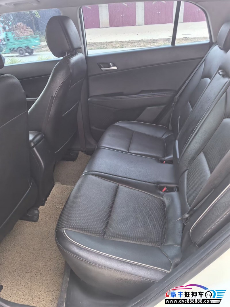 14年现代ix25轿车抵押车出售