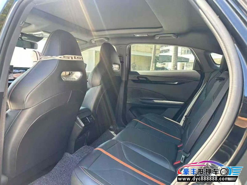 25年长安长安UNI轿车抵押车出售