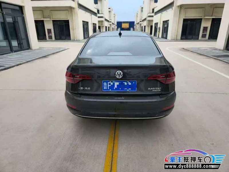 22年大众速腾轿车抵押车出售