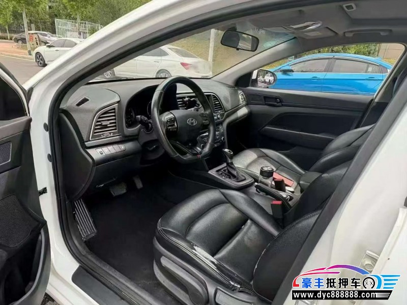 18年现代领动轿车抵押车出售