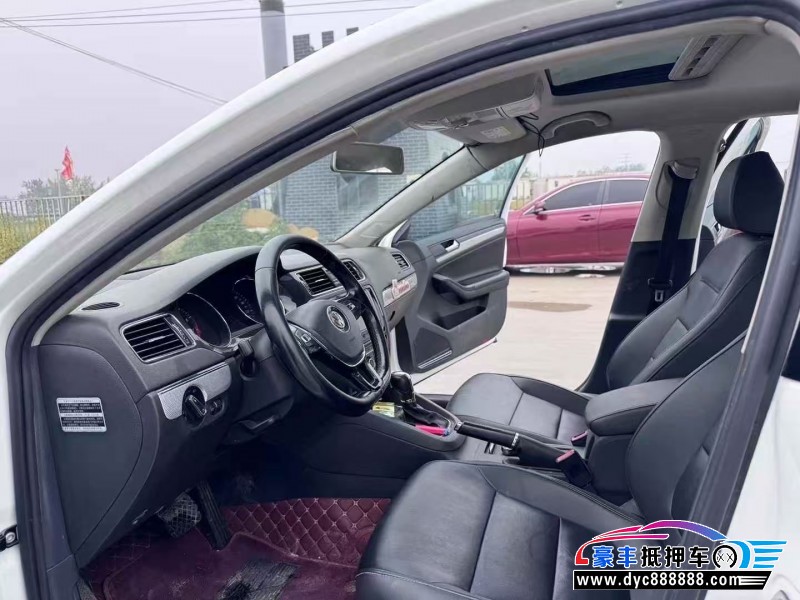 17年大众速腾轿车抵押车出售