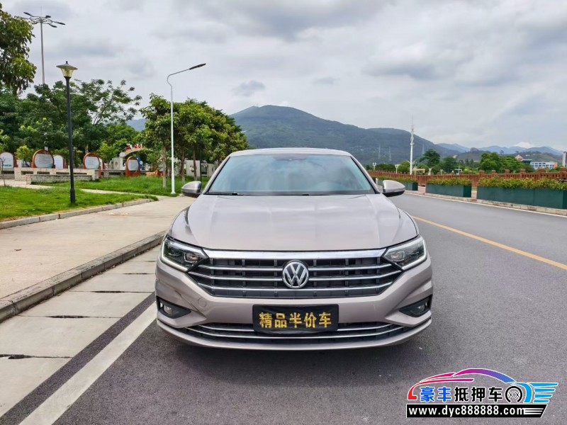 20年大众速腾轿车抵押车出售