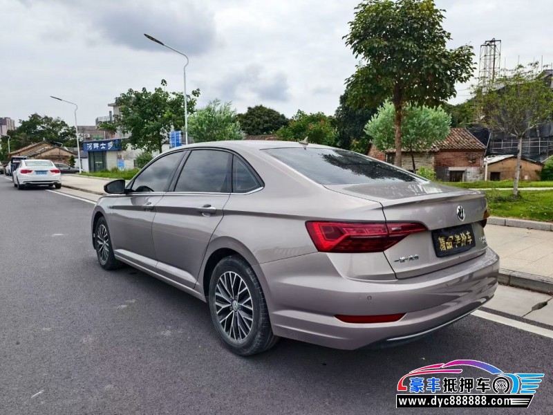 20年大众速腾轿车抵押车出售