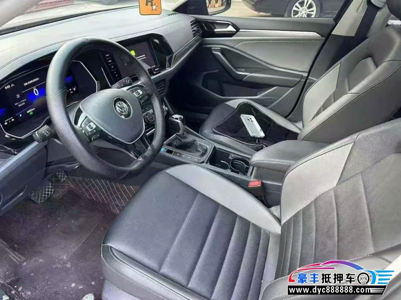 21年大众速腾轿车抵押车出售