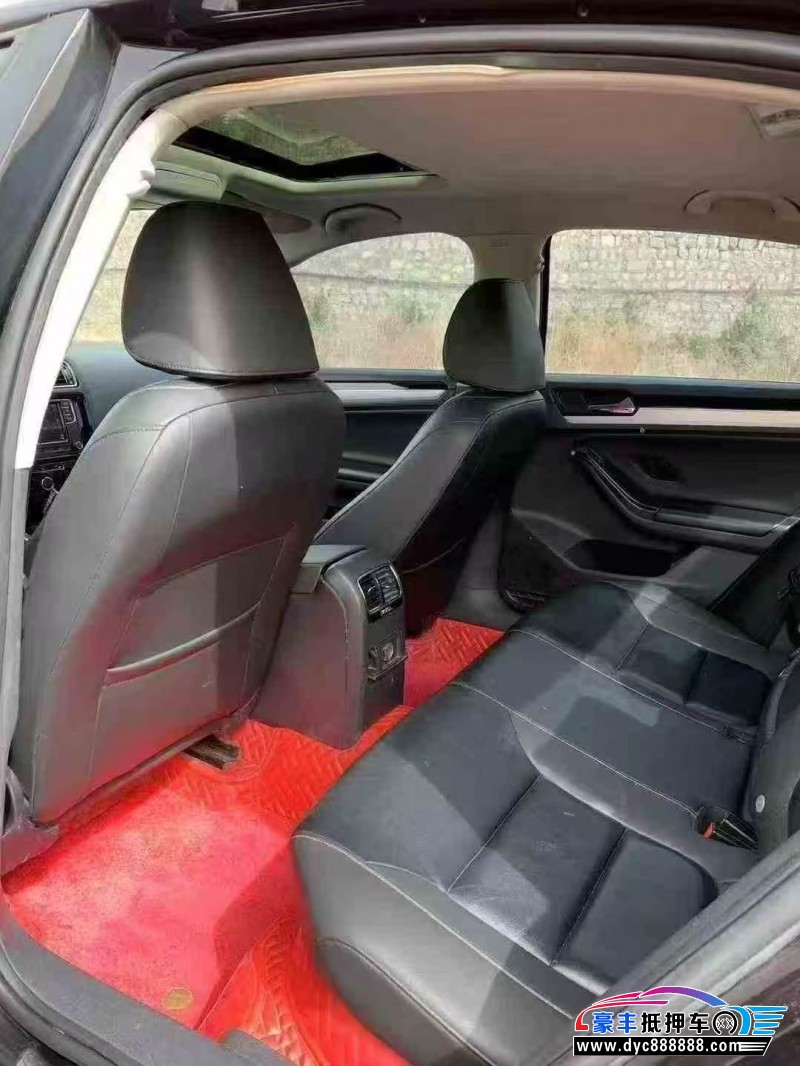 18年大众速腾轿车抵押车出售