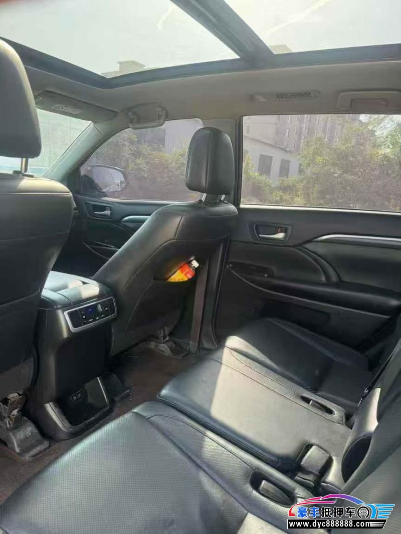 19年丰田汉兰达轿车抵押车出售