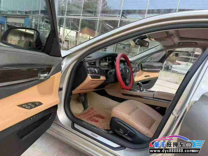 15年宝马7系轿车抵押车出售