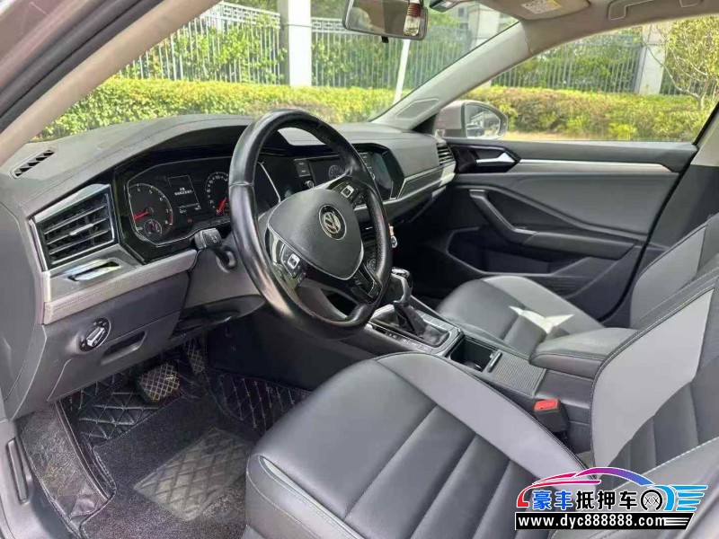 20年大众速腾轿车抵押车出售