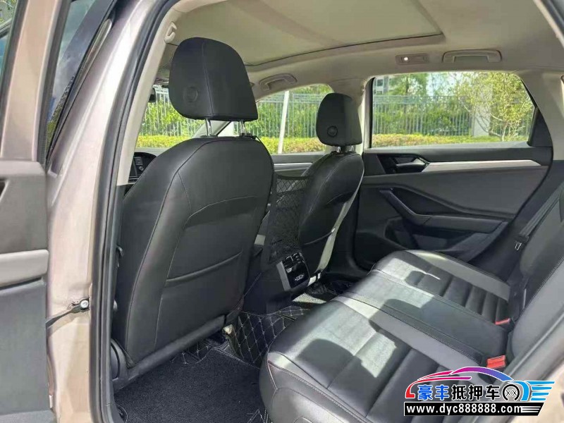 20年大众速腾轿车抵押车出售