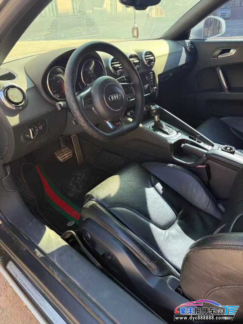 13年奥迪TT轿车抵押车出售