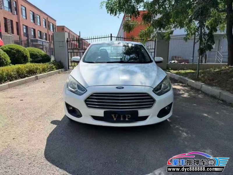 16年福特福克斯轿车抵押车出售