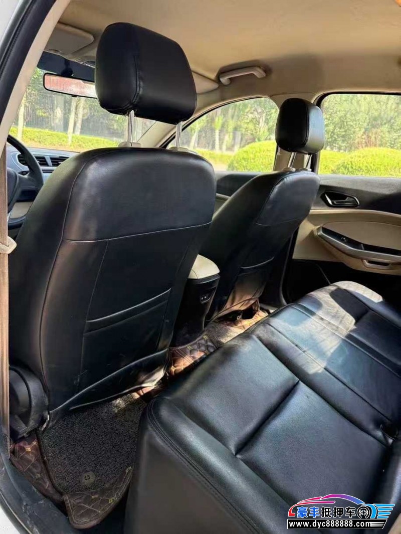 16年福特福克斯轿车抵押车出售