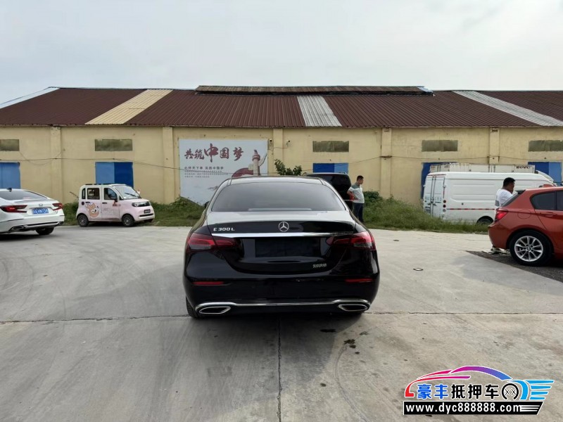 22年奔驰E轿车抵押车出售