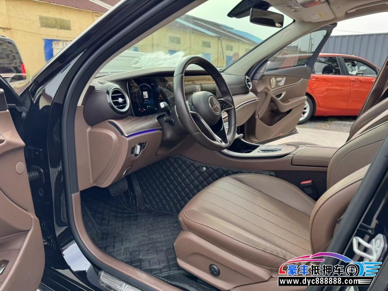 22年奔驰E轿车抵押车出售