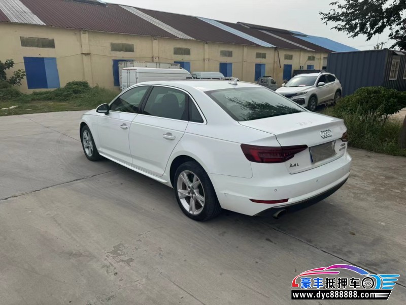 17年奥迪A4L轿车抵押车出售