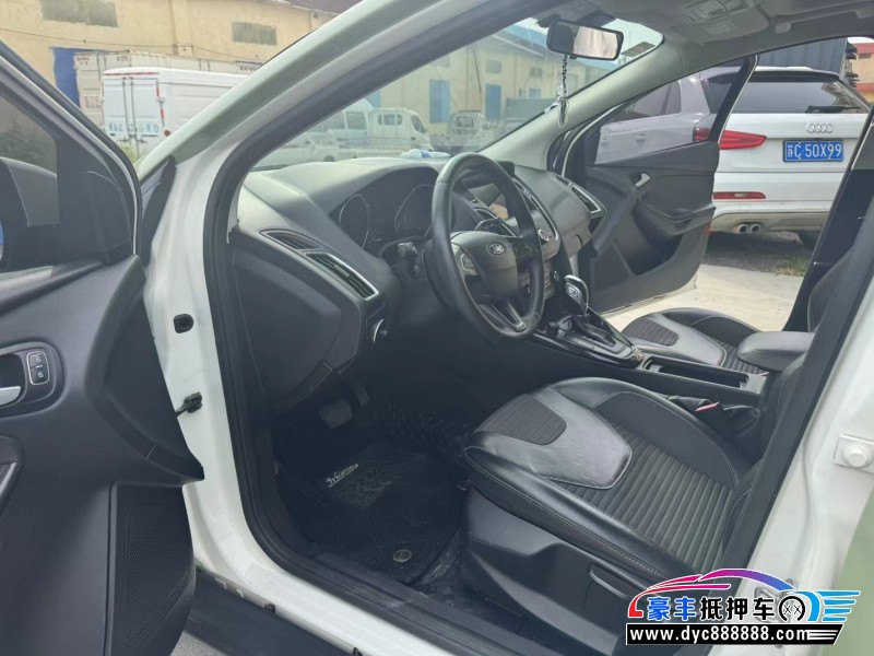 16年福特福克斯轿车抵押车出售