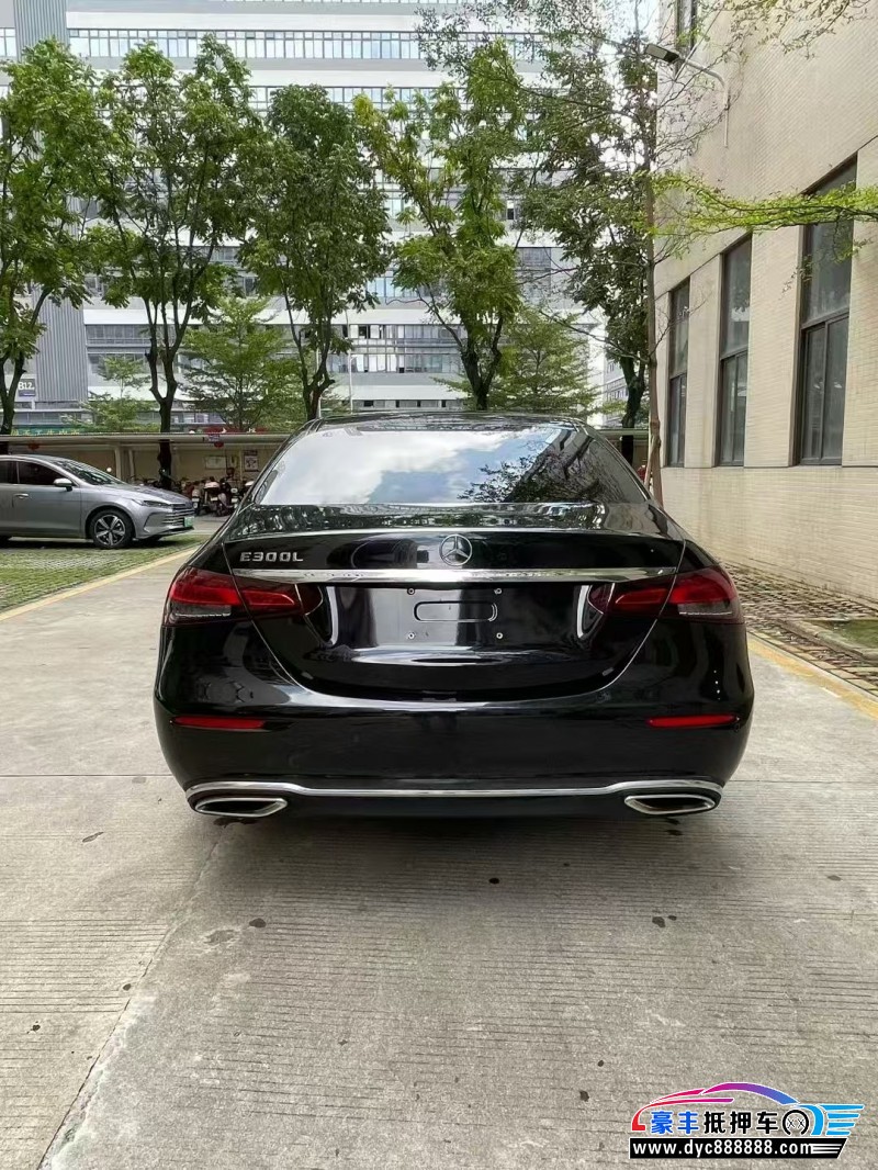 22年奔驰E轿车抵押车出售