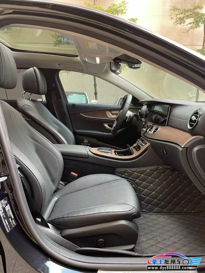 22年奔驰E轿车抵押车出售