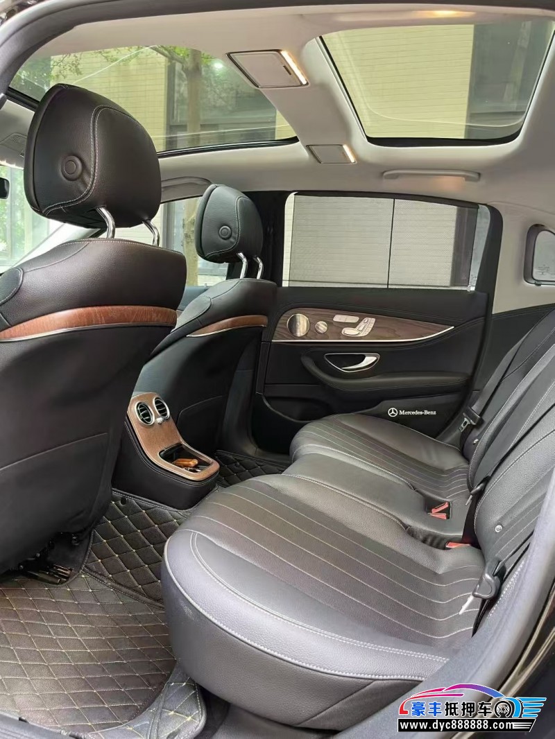 22年奔驰E轿车抵押车出售