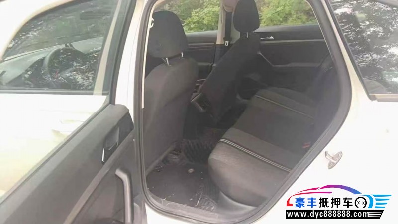 21年大众朗逸轿车抵押车出售