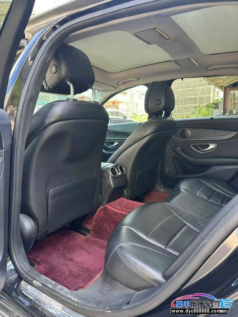 14年奔驰C轿车抵押车出售