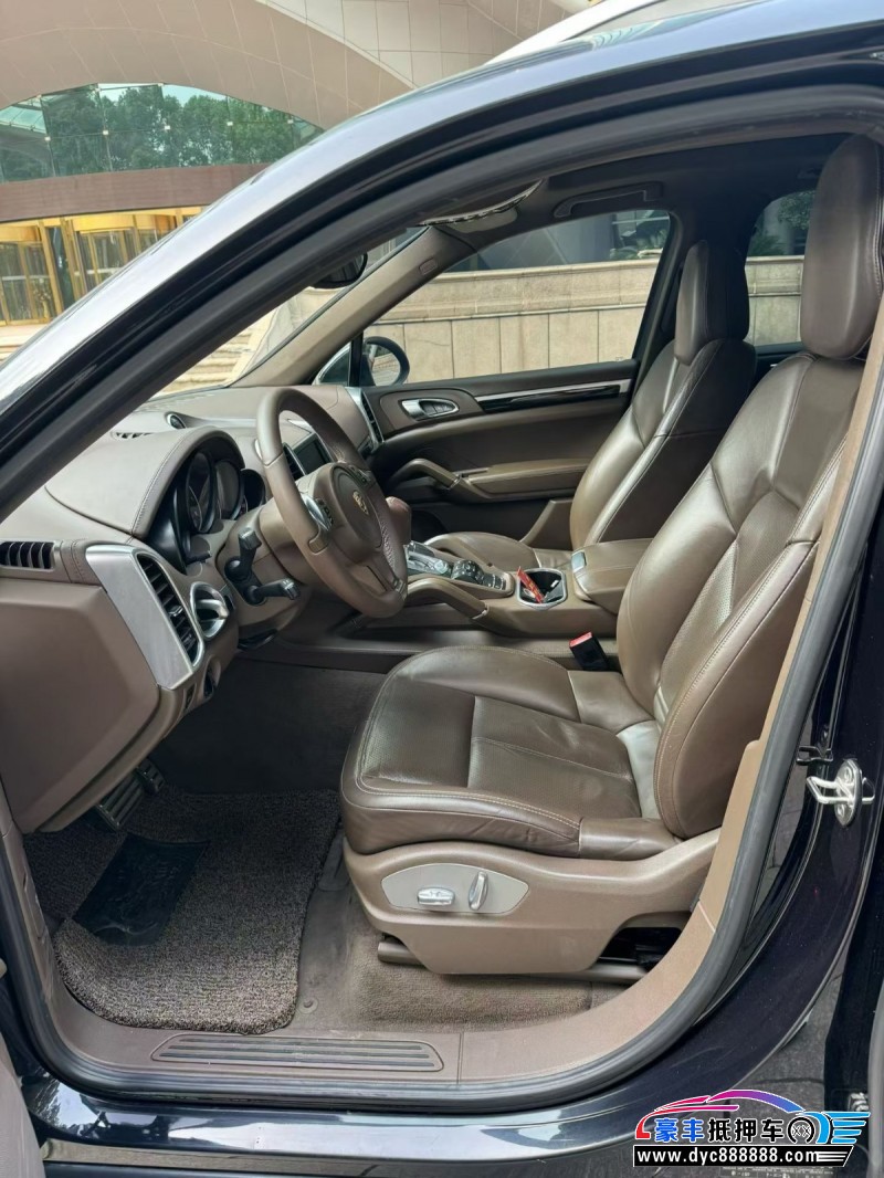 13年保时捷卡宴轿车抵押车出售