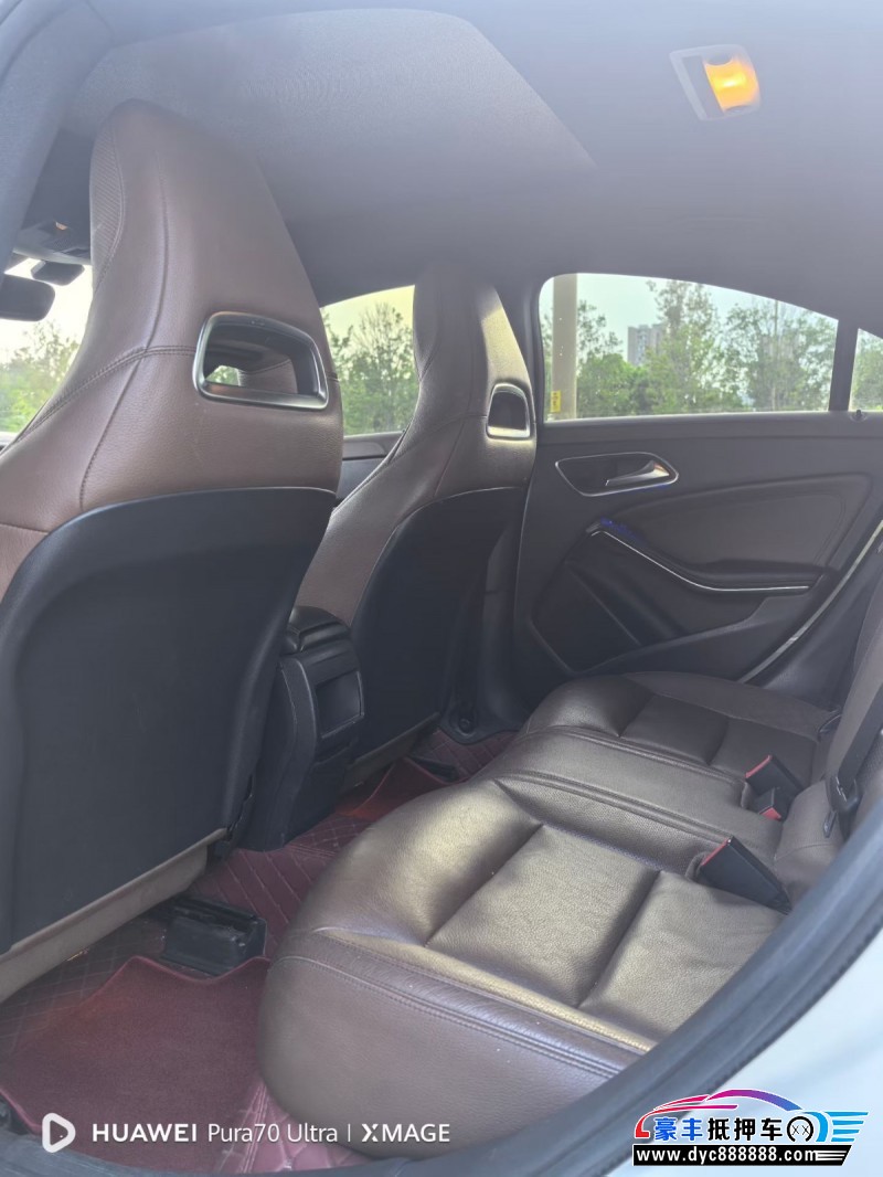 16年奔驰CLA级SUV抵押车出售