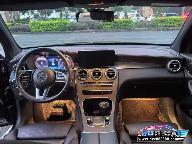 23年奔驰GLC轿车抵押车出售