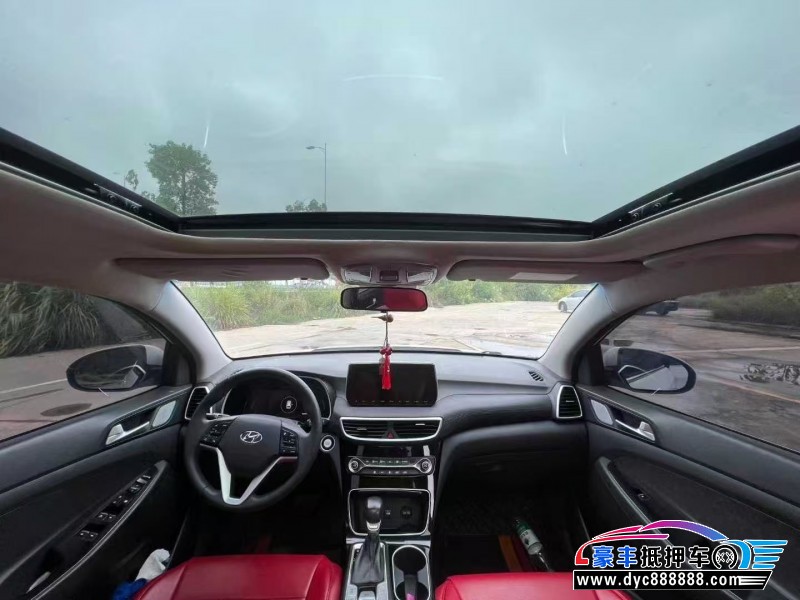 19年现代途胜轿车抵押车出售