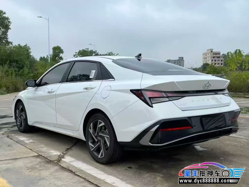 25年现代伊兰特轿车抵押车出售