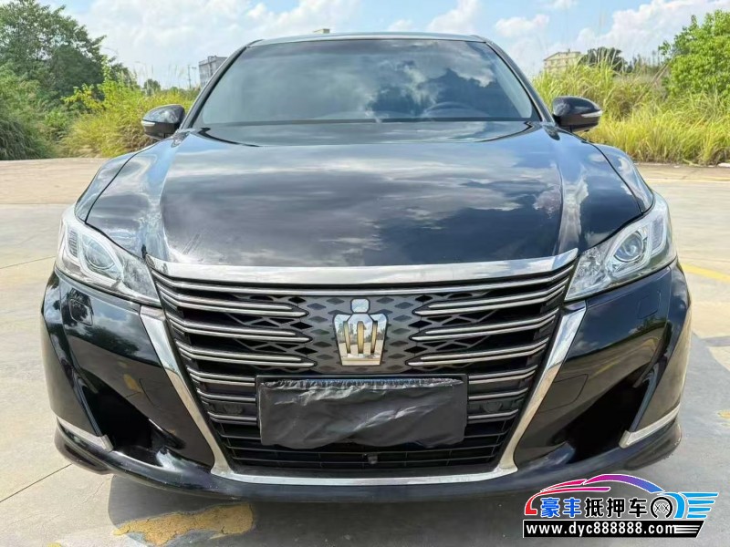 18年丰田皇冠轿车抵押车出售