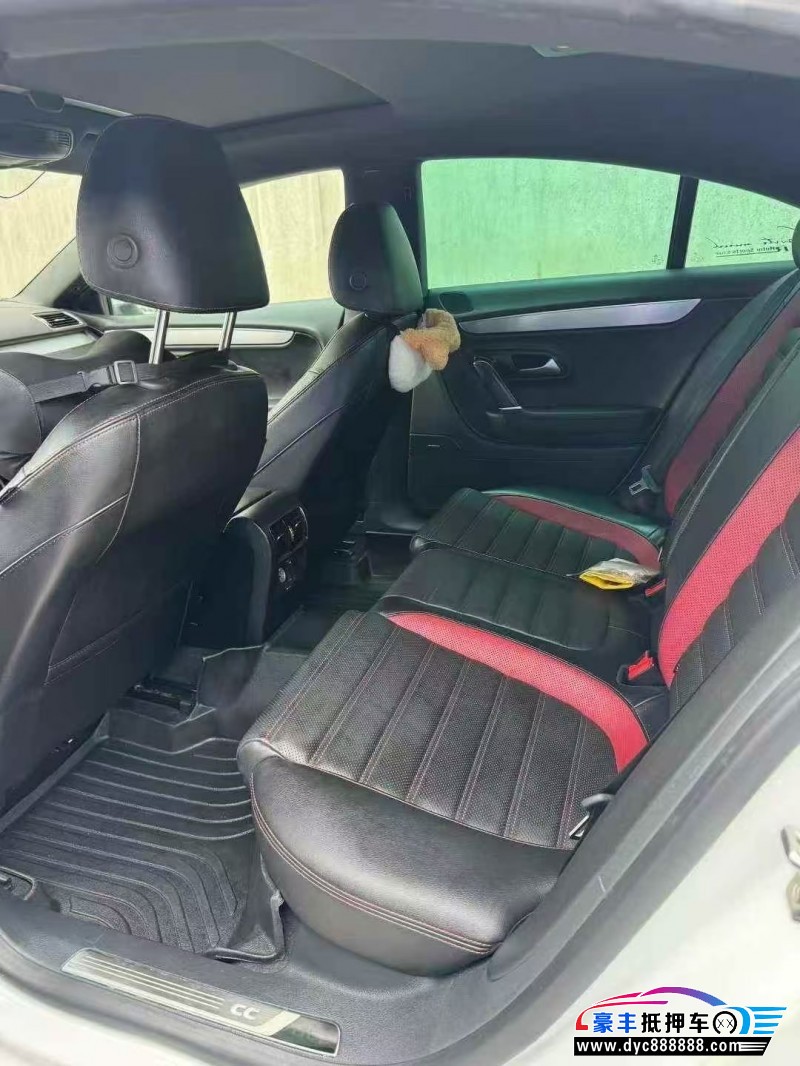 17年大众CC轿车抵押车出售